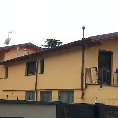 Апартаменти Casa Di Ale E Bea Дервіо Екстер'єр фото